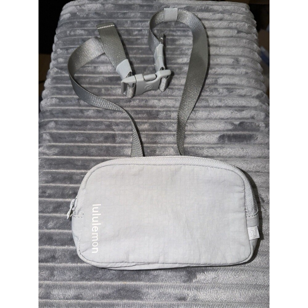 lululemon belt bag